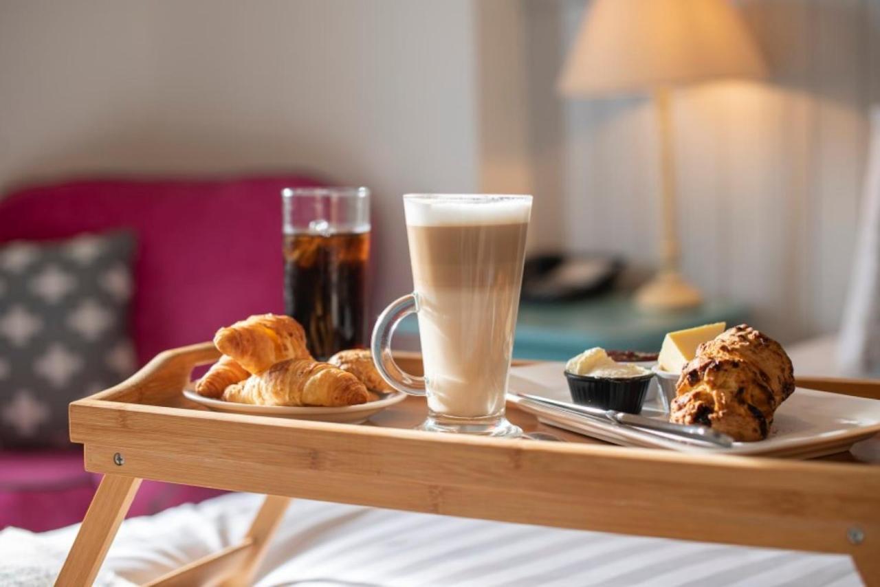 Emmet Hotel Клонакилти Екстериор снимка